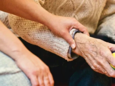 Lo cuido. ¿Me convierte eso en su cuidador?